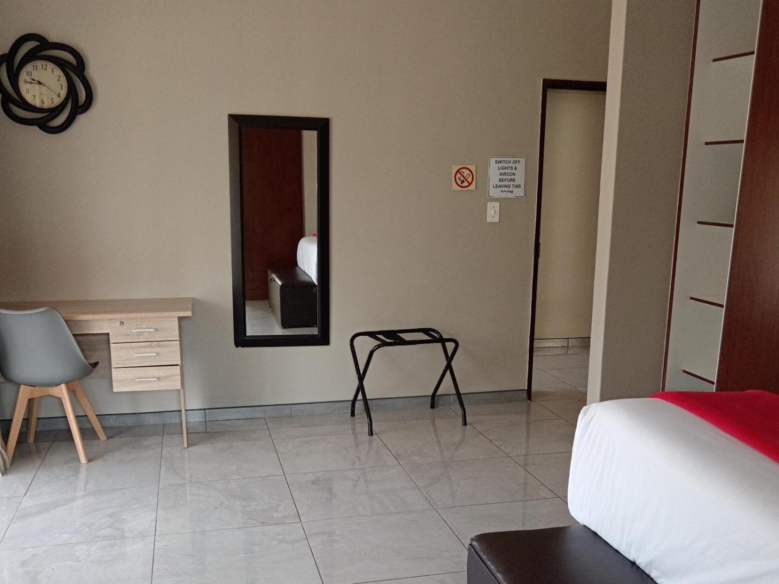 Khutso Boutique Hotel Хейзивью Номер фото